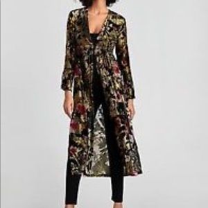 Zara Combined Floral Jacquard Kimono